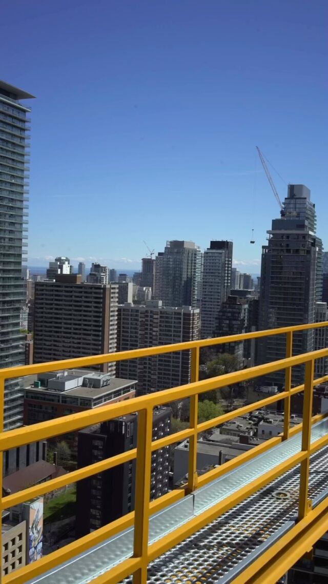 The beauty of the Toronto views are breathtaking as we continue to climb. 

Taken from the 18th floor where the crane operator accesses their office in the sky via the bridge seen here.

#luxuryrealestate #luxurydevelopment #mizrahidevelopments #torontoviews